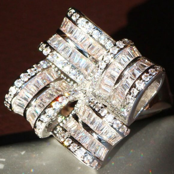 NEW 6.7 CT Silver Baguette Round Diamond Ring - Picture 4 of 6